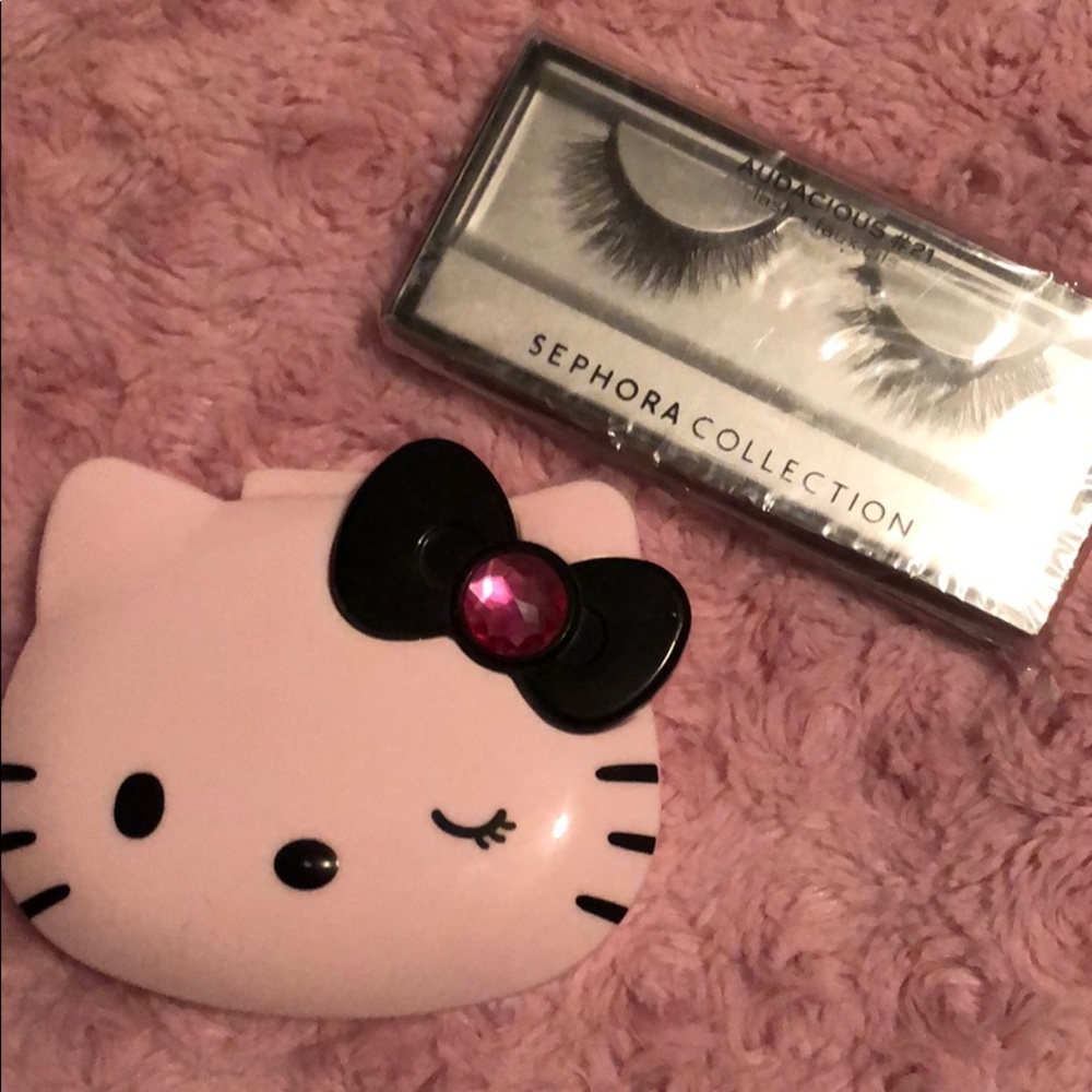 Hello kitty lash case and lashes